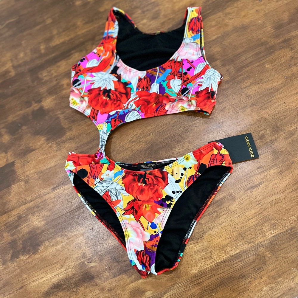 Mint Swim cutout one piece bathing suit sz Small
